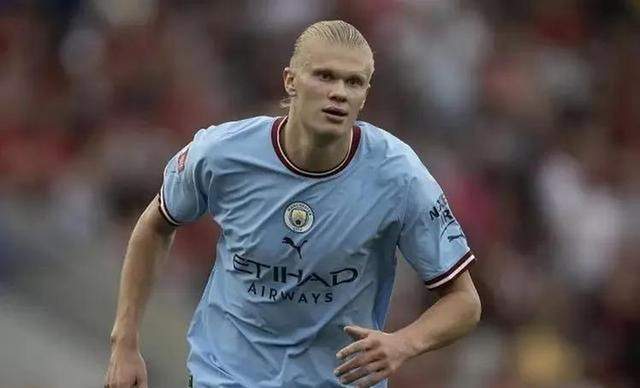 九游体育入口 -风云突变曼联加时末段队长鼓劲，中超版图或变，态度坚定，更衣室氛围转暖(年英超第轮曼城曼联)